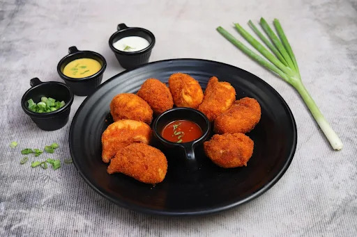 Kurkura Chicken Momos [8 Pieces]