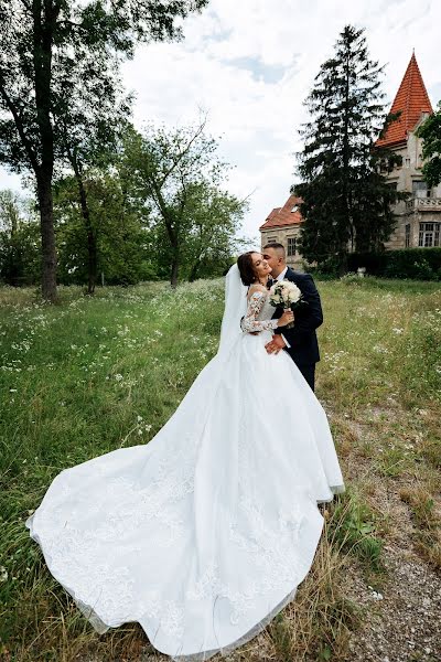 Wedding photographer Andrey Opir (bigfan). Photo of 28 July 2020