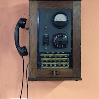 Public telephone di 