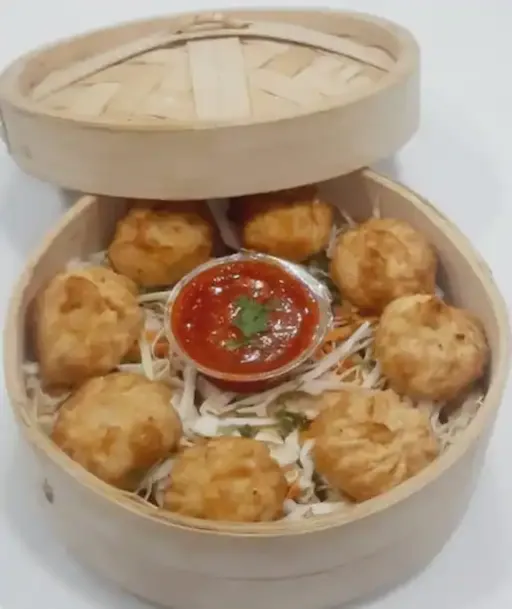 Fried Paneer Momos [8 Pieces]