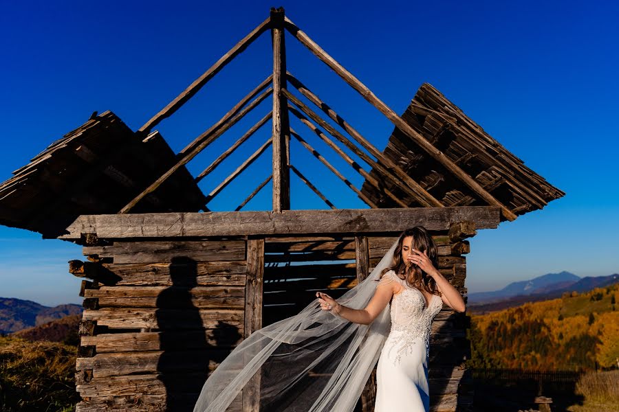 Fotografo di matrimoni Paul Budusan (paulbudusan). Foto del 22 ottobre 2022