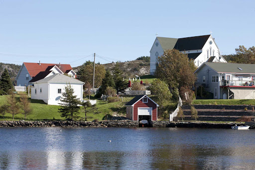 avalon-peninsula-newfoundland-coastal-town.jpg - A picturesque town on the coast of Avalon Peninsula in Newfoundland. 