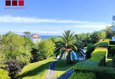 Appartement avec terrasse et piscine 3