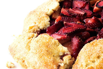 Simple Strawberry Apple Galette