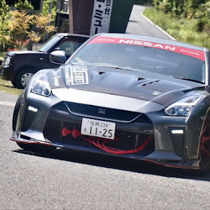 NISSAN GT-R