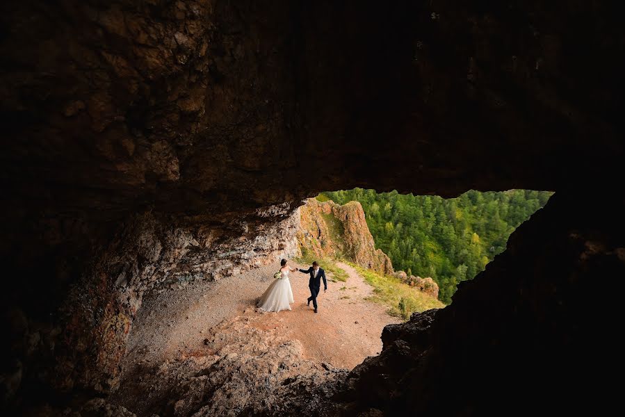 Wedding photographer Tikhomirov Evgeniy (tihomirov). Photo of 12 January 2016