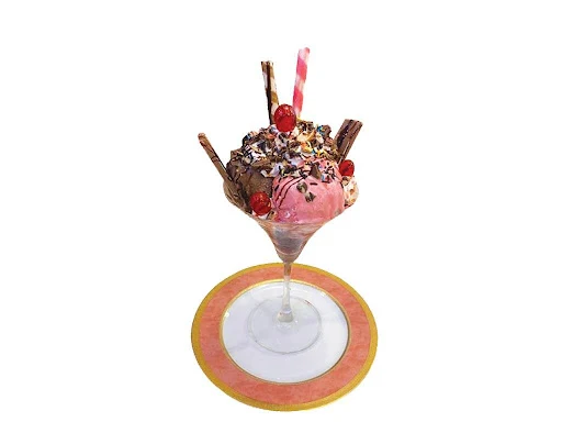 Choco Strawberry Sundae