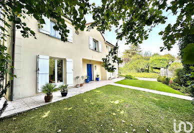 House with pool and terrace 3