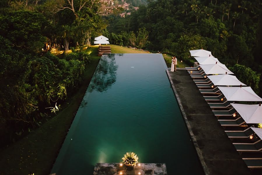 Fotógrafo de casamento Wayan Parmana (agraphotobali). Foto de 30 de julho 2020