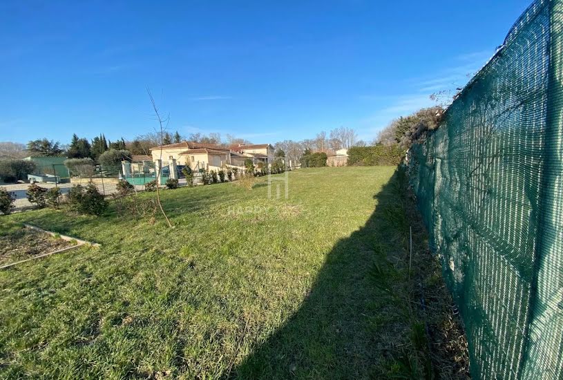  Vente Terrain à bâtir - 715m² à Saint-Étienne-du-Grès (13103) 