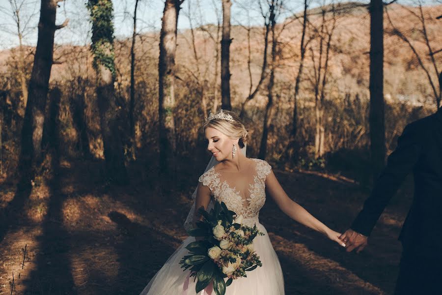 Wedding photographer Darya Sverchkova (sver4kov). Photo of 9 December 2019