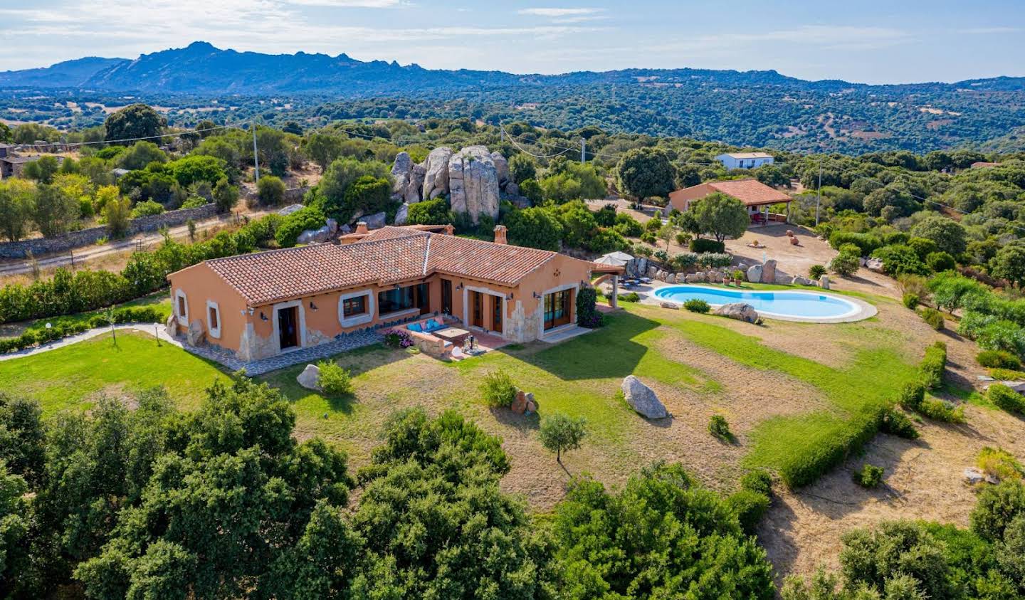 Villa with pool and terrace Olbia