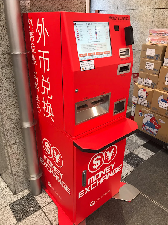 がりゅぼうさんが投稿したエブ○○一年間ありがとう🙇‍♂️・Ｓinn ジン・デポ渋谷・ＣＯＭＭＯＮ  ＴＩＭＥ渋谷・FATBURGER🍔・赤髪のシャンクスに関するカスタム事例の投稿画像12枚目