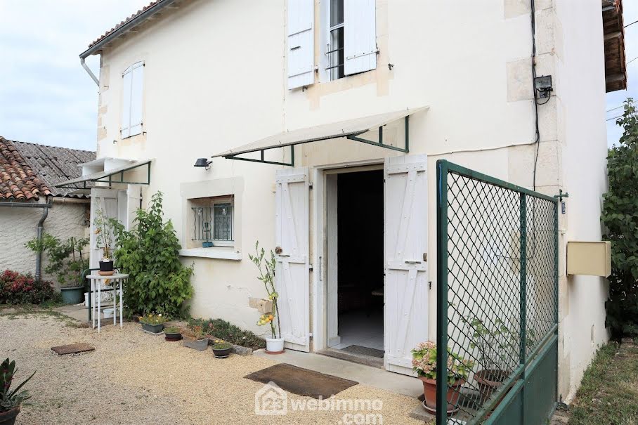 Vente maison 3 pièces 63 m² à Chauvigny (86300), 85 000 €