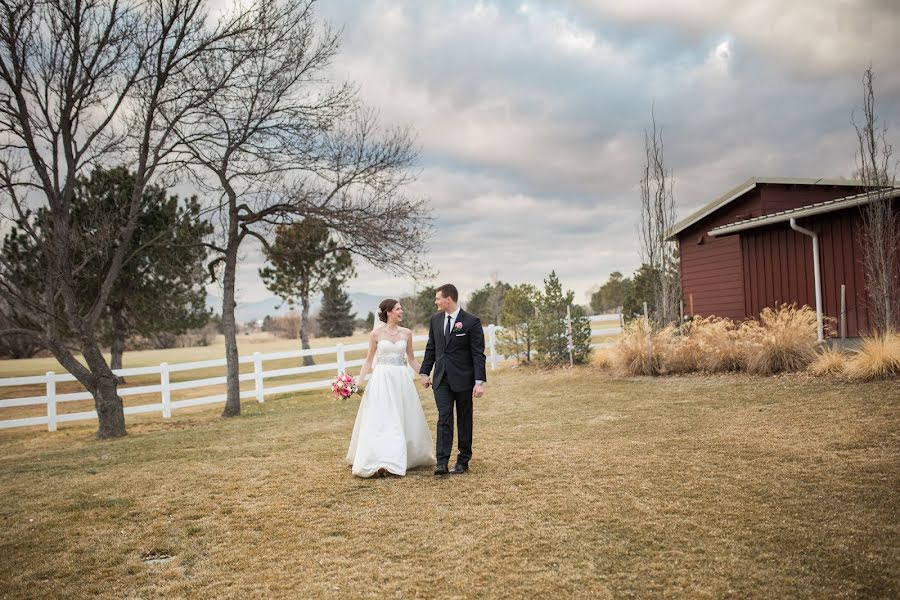 Bryllupsfotograf Stephanie Sugaski (brickandwillow). Foto fra marts 9 2020