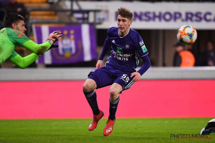 Het kan ook snel de omgekeerde richting gaan bij Anderlecht: van basisspeler A-ploeg terug naar beloften