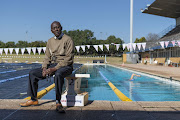 Abel Mokoena does his work alone and loves it. He is keenly aware of what it means for the athletes to train from early in the morning in suitable temperatures, especially in winter.