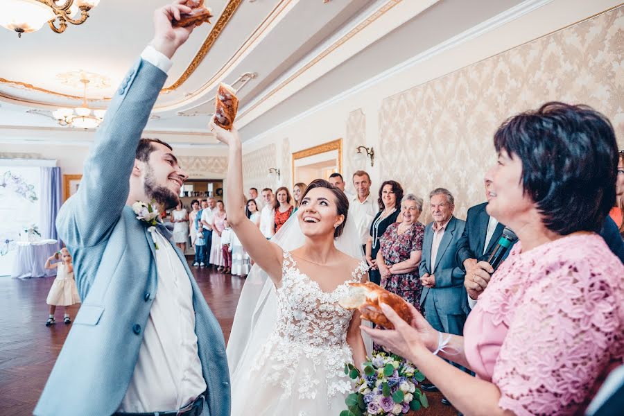 Wedding photographer Aleksandr Kostosyak (saniol). Photo of 3 August 2019