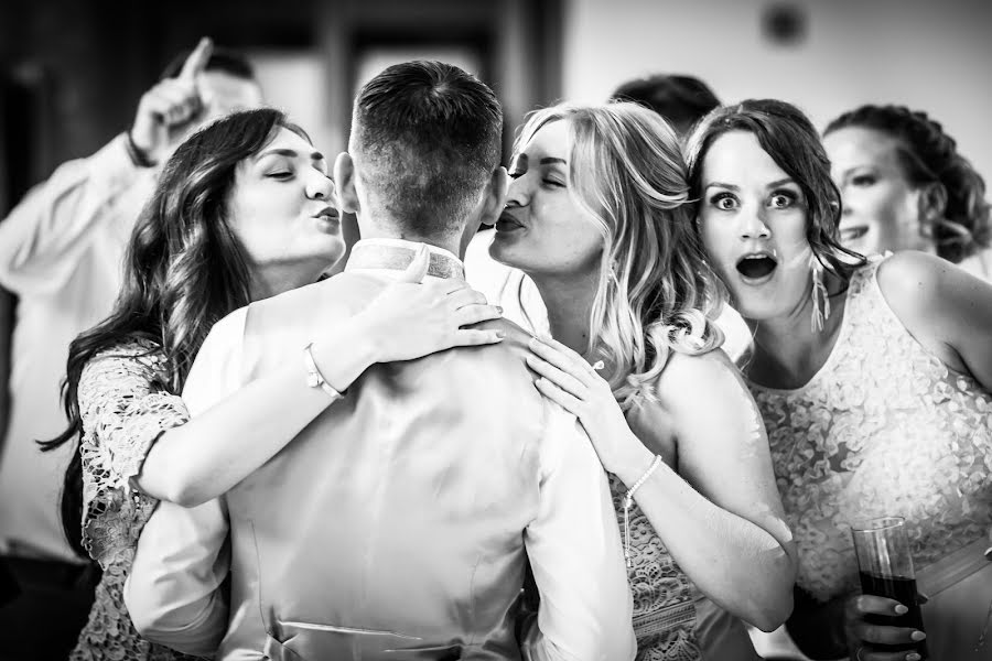 Fotograful de nuntă Orest Buller (wedding-nrw). Fotografia din 2 octombrie 2019