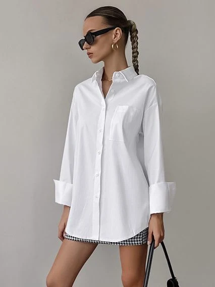 Camicia Casual Donna Alla Moda, Lunghezza Media, Versatile per Ogni Outfit, Perfetta per Tutti i Giorni, Facile da Abbinare, Elegante.