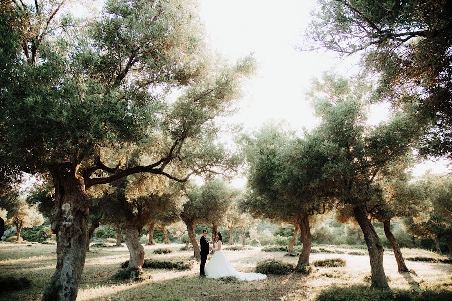 Wedding photographer Yannis Matzaris (yannismatzaris). Photo of 17 September 2019