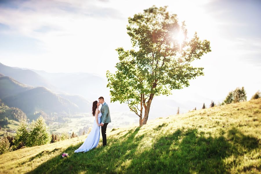 Fotografo di matrimoni Artem Popov (pro100artem). Foto del 1 giugno 2017