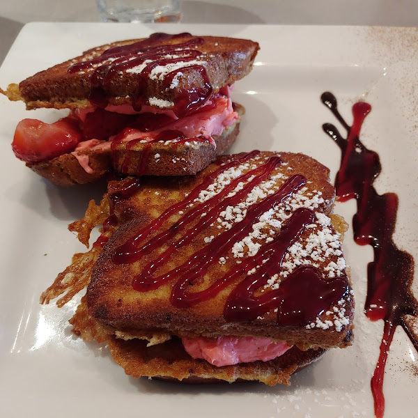 Gluten-Free French Toast at WAKE UP CAFE