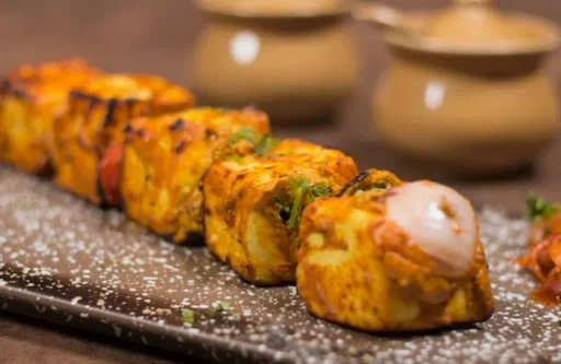 Achari Paneer Tikka (6 Pcs)