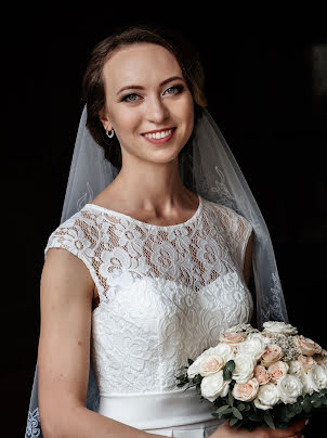 Fotógrafo de casamento Yuliya Aryapova (aryapova73). Foto de 1 de fevereiro 2020