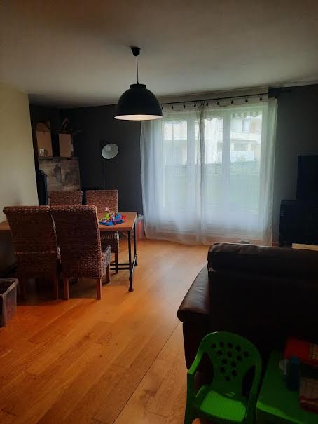 Location  appartement 2 pièces 53 m² à Vaires-sur-Marne (77360), 886 €