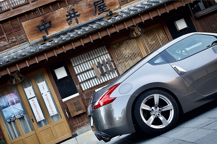 フェアレディZの愛車のお尻はこんな感じ・今年もあとわずか・おかげ横丁・伊勢神宮・伊勢志摩に関するカスタム事例の投稿画像1枚目