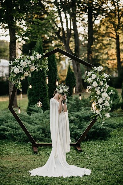 Wedding photographer Mikhail Bondarenko (bondmihail). Photo of 8 September 2021