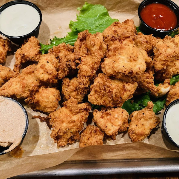 Just about all of our fried items are made without gluten. Try these chicken bites on for size!