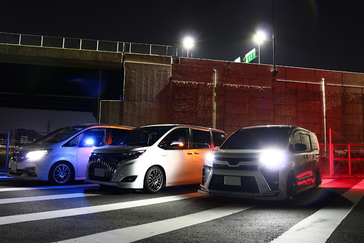 エスクァイアの📸活始動・大事な忘れ物😱・まだ夜は冷えます😵に関するカスタム事例の投稿画像1枚目