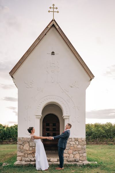 Svadobný fotograf Marianna Bencsik (mannafoto). Fotografia publikovaná 22. februára 2023