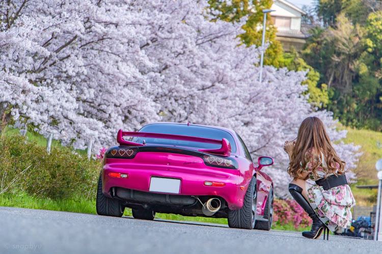 RX-7の桜と愛車・桜とコラボ・スポーツカー女子・FD3S・コロナウイルスに負けるなに関するカスタム事例の投稿画像2枚目