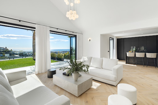 Villa avec piscine et jardin 4