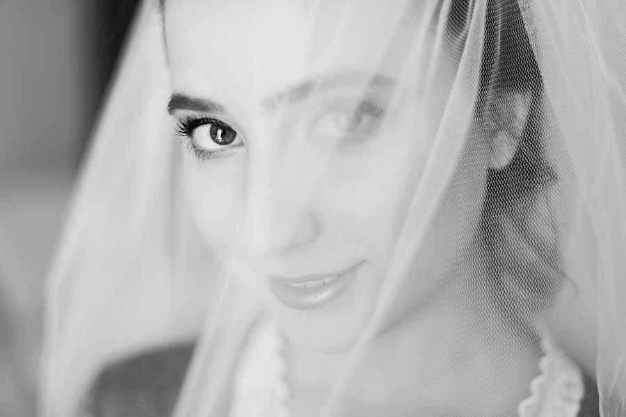 Wedding photographer Mariya Salmina (more1991). Photo of 1 December 2017