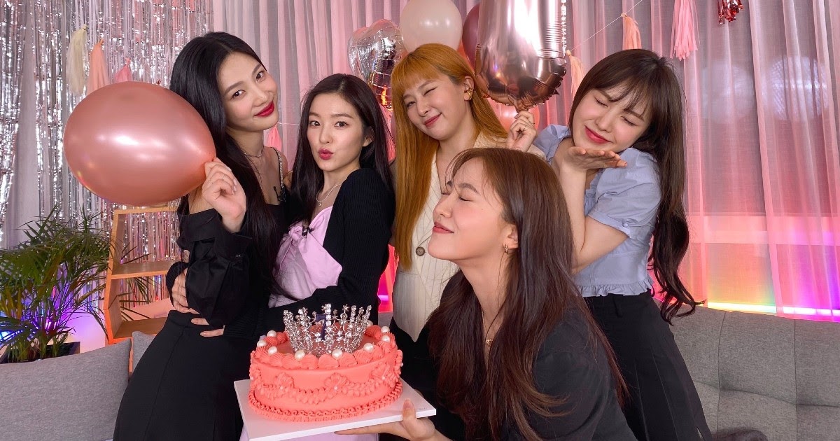 Red Velvet Announces Their Long-Awaited Comeback With New Mini-Album "Queendom" -