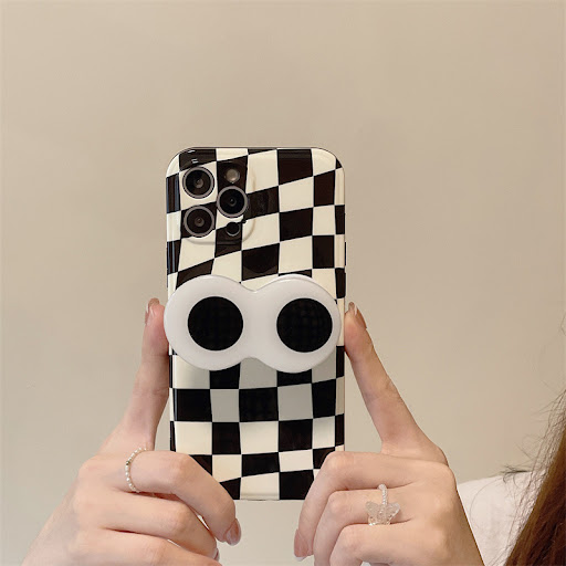 Title 1, Black and White Chessboard Big Eye Bracket Phon...