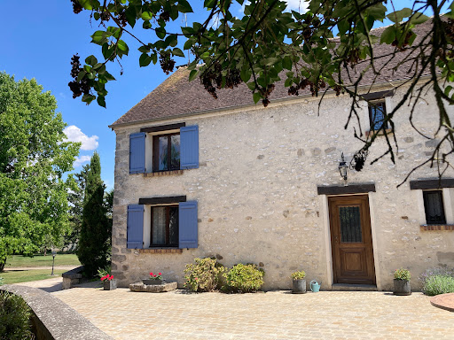 Farmhouse with garden and pool 5
