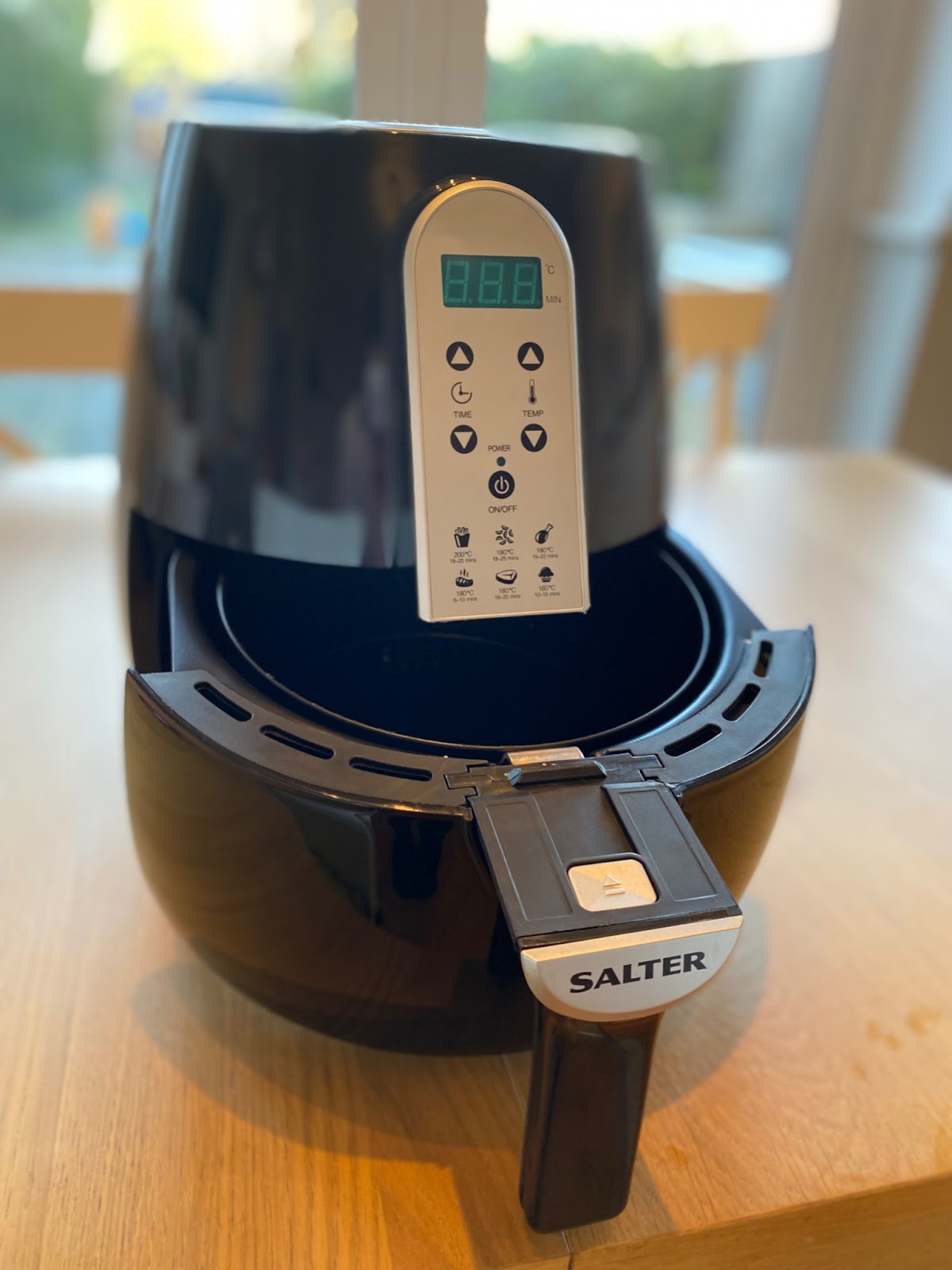 Shop Salter XXL Hot Air Fryer, 8 Litre