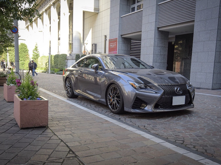 RC FのRCF・レクサス・イタリア街に関するカスタム事例の投稿画像1枚目
