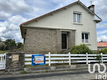 maison à Parthenay (79)