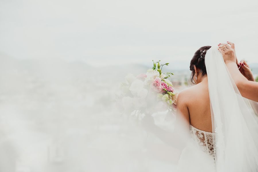 Wedding photographer Paola Gutiérrez (alexypao). Photo of 11 October 2018