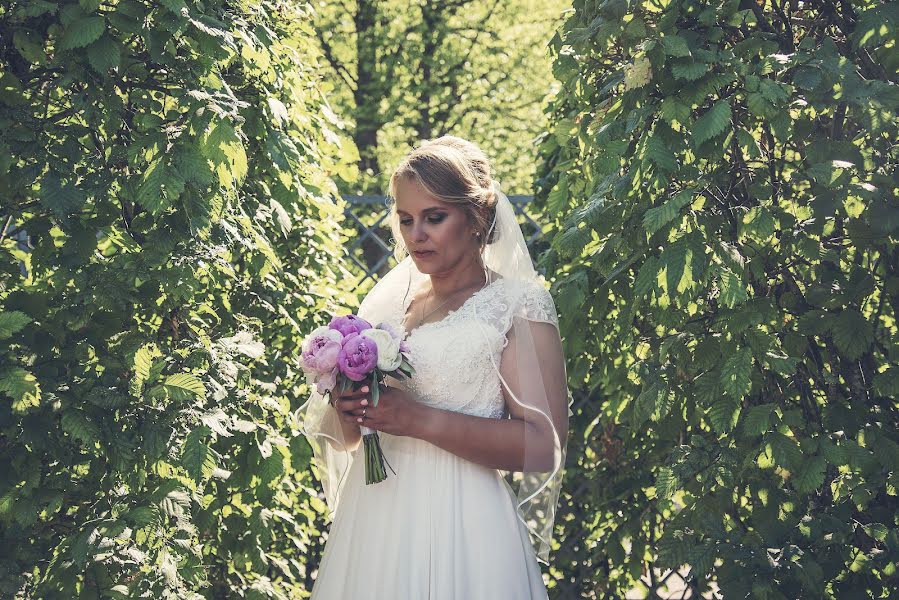 Fotógrafo de casamento Jelena Velpler (jelenavelpler). Foto de 5 de agosto 2018