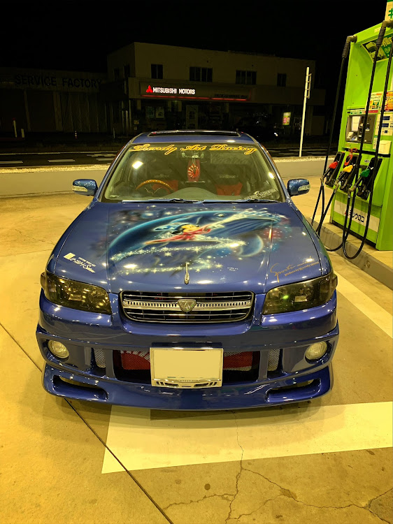 アベニールの日産アベニール w11・悪紅龍麗心愚・トレンディアートレーシング・ミッキーファンタジア・エアーブラシアート佐藤に関するカスタム事例の投稿画像1枚目