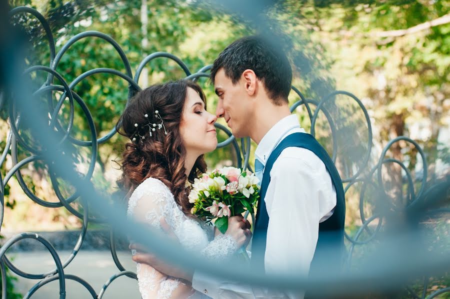 Fotografo di matrimoni Evgeniya Garaeva (groseille). Foto del 30 ottobre 2016