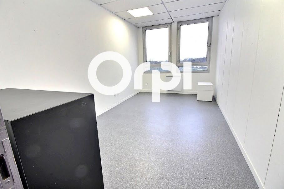 Location  locaux professionnels  14 m² à Ris-Orangis (91130), 350 €