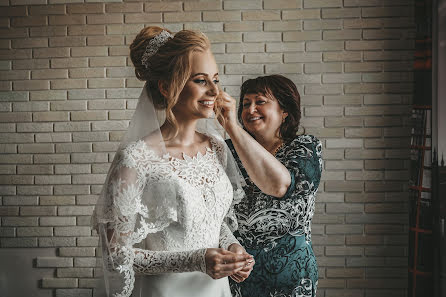 Fotografo di matrimoni Olga Kozlova (romantic-studio). Foto del 7 aprile 2022